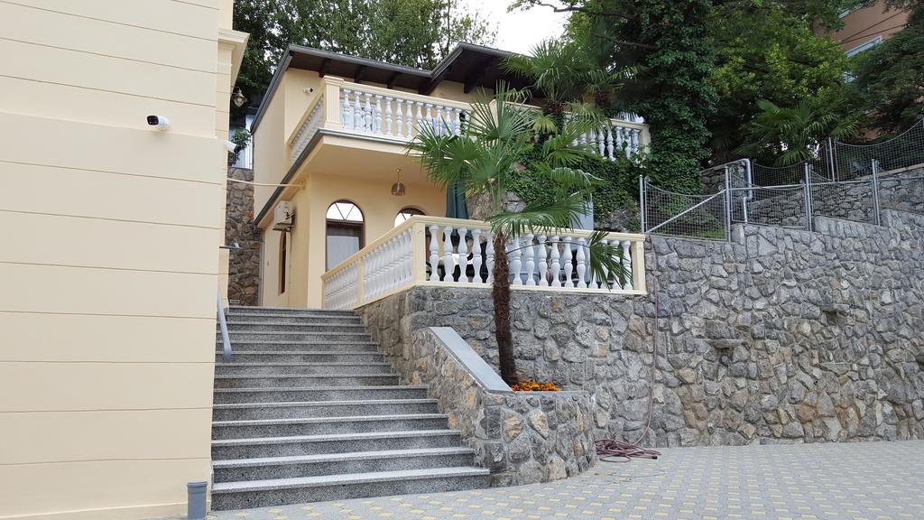 Apartments Villa Atta オパティヤ エクステリア 写真